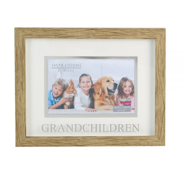 Natural Wood Effect Frame Grandchildren 6x4