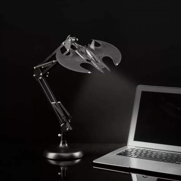 Batwing Posable Desk Light