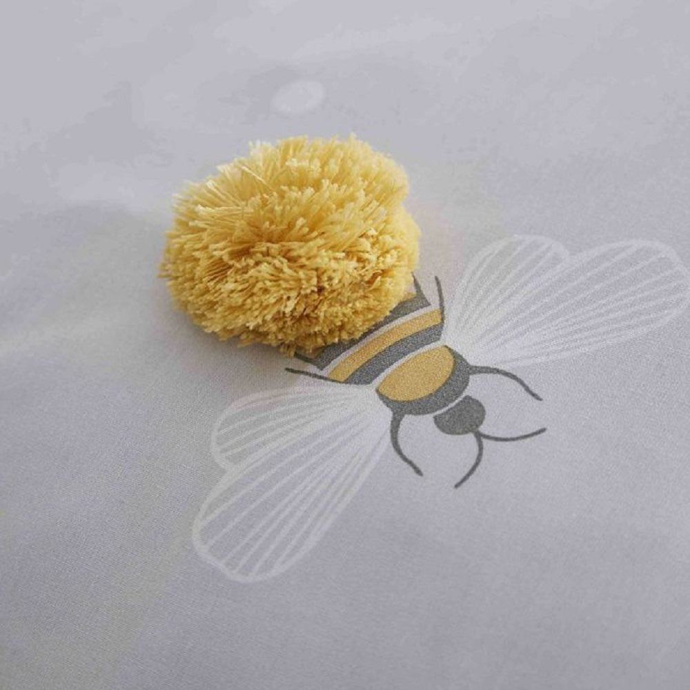 Sweet as Can Bee Duvet Set - Image 4