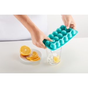 lekue industrial ice cube tray with lid turquoise