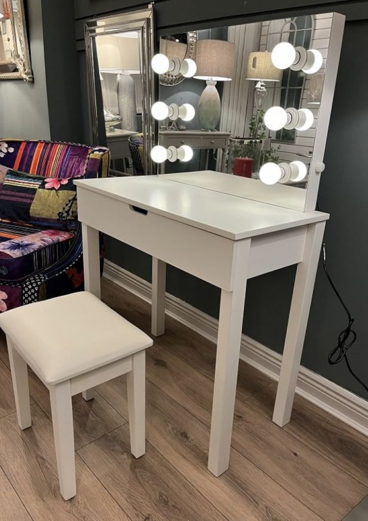 hollywood dressing table and mirror set