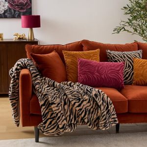 tiger print fur throw 120x160cm