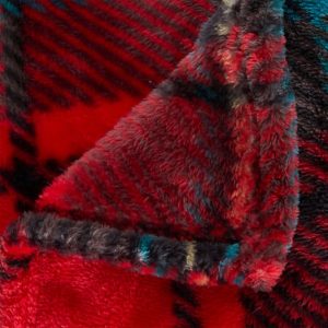 highland fleece throw in red 130x170cm