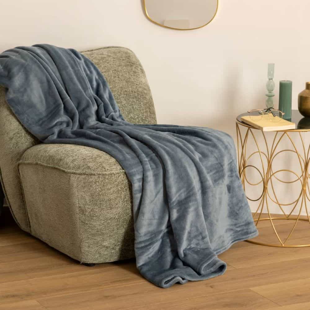 light blue fleece blanket 180x230cm