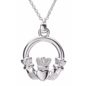 silver claddagh pendant
